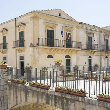Novecento Hotel 4*